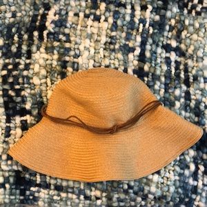 Aritzia Bucket Hat